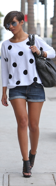 Frankie Sandford
Members of The Saturdays leaving their hotel to go to a recording studio
Los Angeles, California - 29.09.12
Mandatory Credit: Michael Wright/WENN.com
