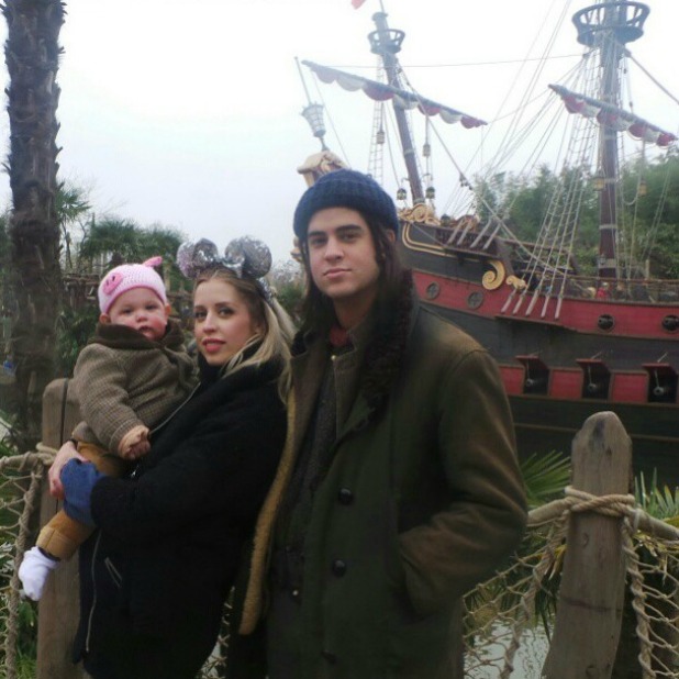 Pregnant Peaches Geldof has magical day out with family photos