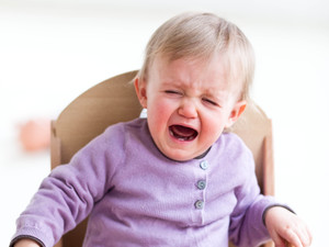 Should crying babies be banned from cafes?
