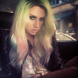 Ke$ha shows off her rainbow hair - 24 September 2013