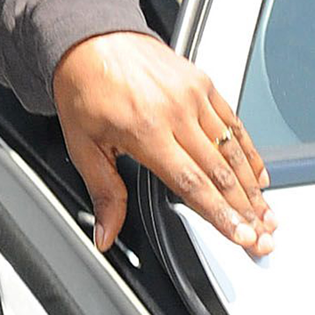 Kanye West pictured wearing wedding ring in New York - Celebrity News