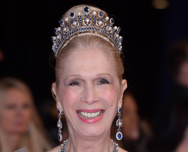 Im A Celebs Lady Colin Campbelll Rules The Ntas In Bejewelled Tiara