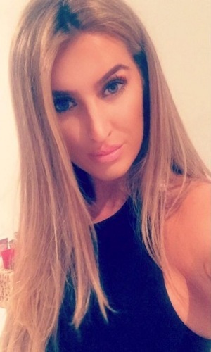 Lillie Lexie Gregg selfie, Instagram
April 2016