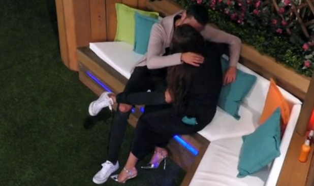 Scott Thomas and Kady McDermott make up, Love Island
20 June