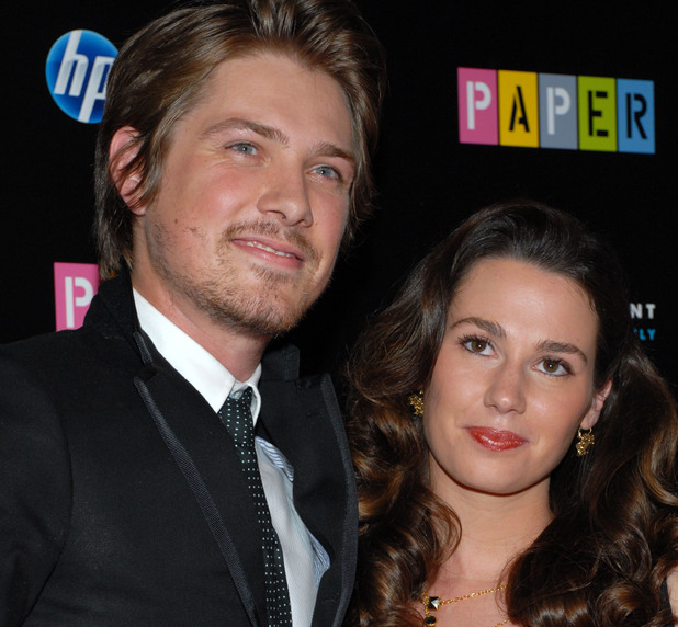 Taylor Hanson welcomes fifth child, daughter Wilhelmina Jane Hanson ...