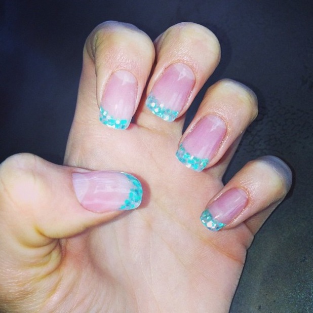 Copy Jessie J's glamorous turquoise glitter nail art with our tips ...