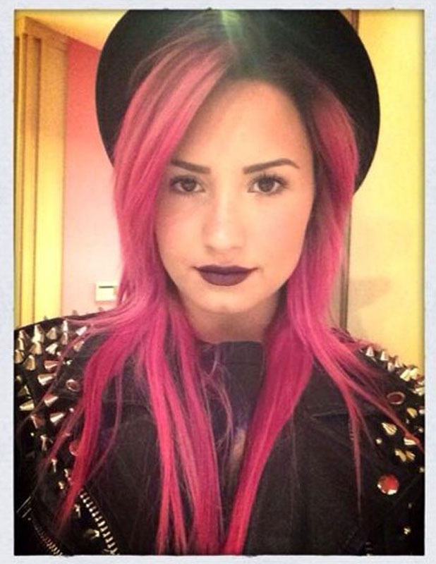 Demi Lovato dyes her hair pink for Neon Lights Tour - photos - Beauty ...