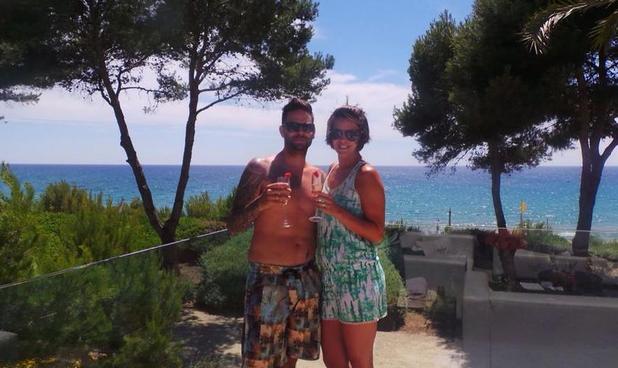 5ive's Scott Robinson and wife Kerry enjoy Spanish break with kids ...