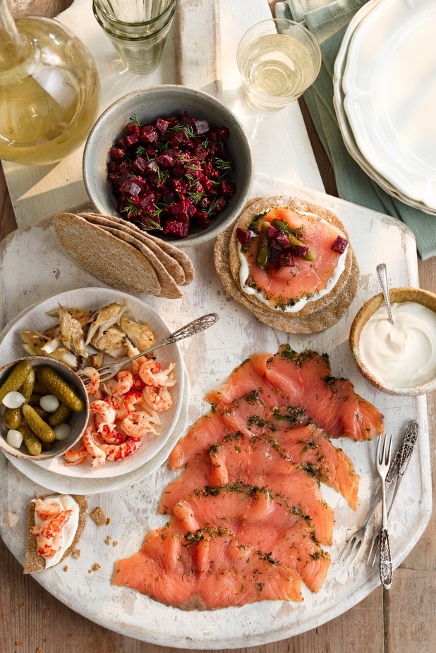 How to make this Scandinavian Smorgasbord - so easy for parties ...