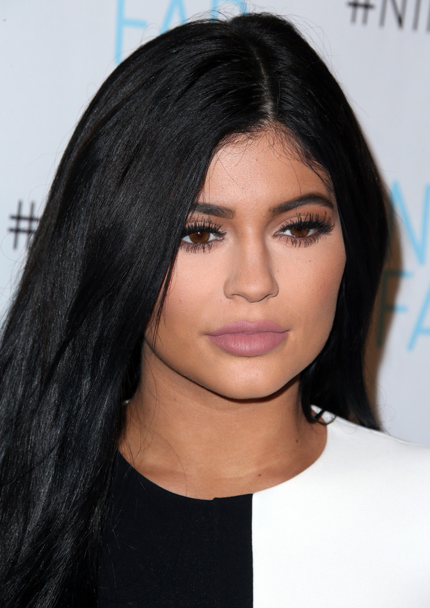 KUWTK star Kylie Jenner reveals that she contours her EARS - Beauty ...
